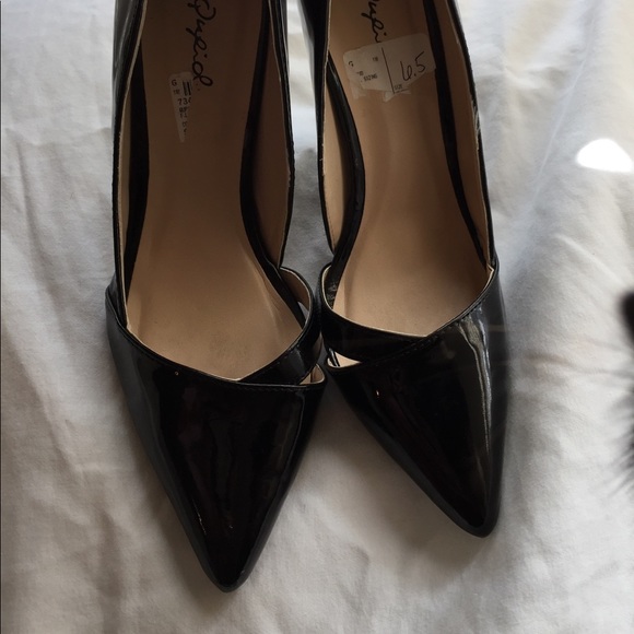 Never worn Qupid Black Heels - Picture 2 of 5